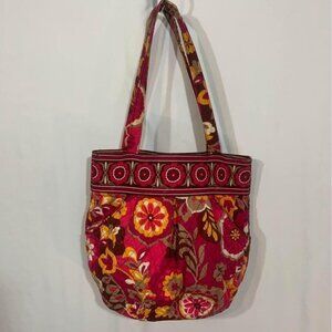 VERA BRADLEY purse. Multi colour. Good condition. 7 compartments. Full zip closu